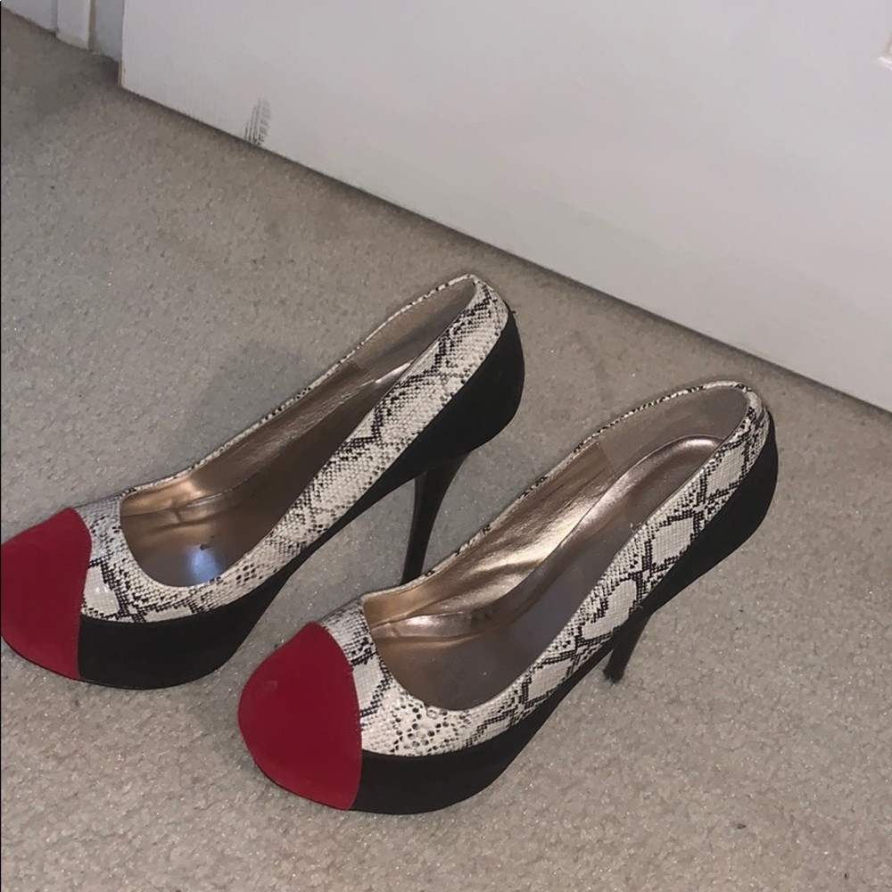 Heals - Picture 4 of 4